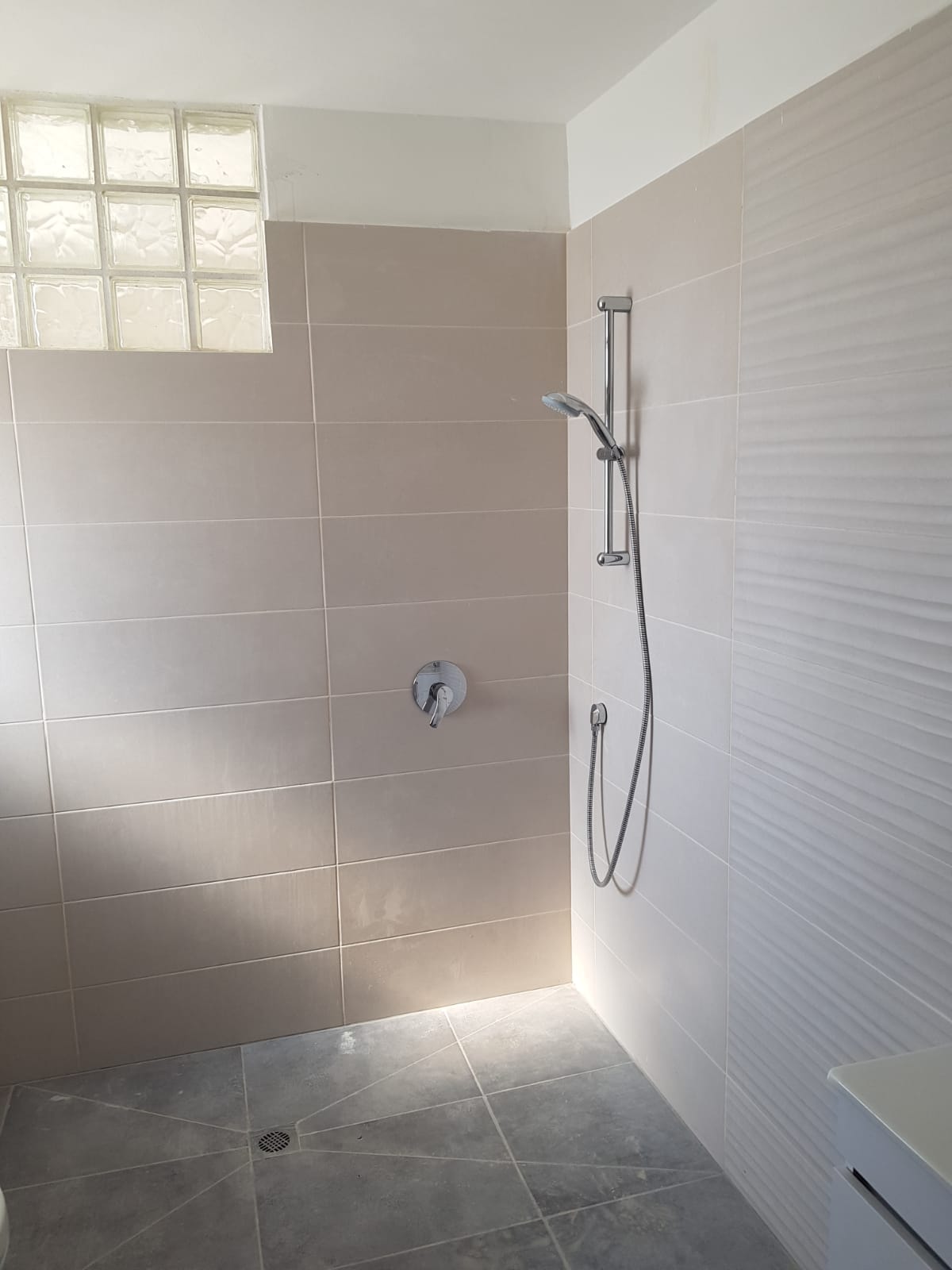 שיפוץ מקלחת ושירותים