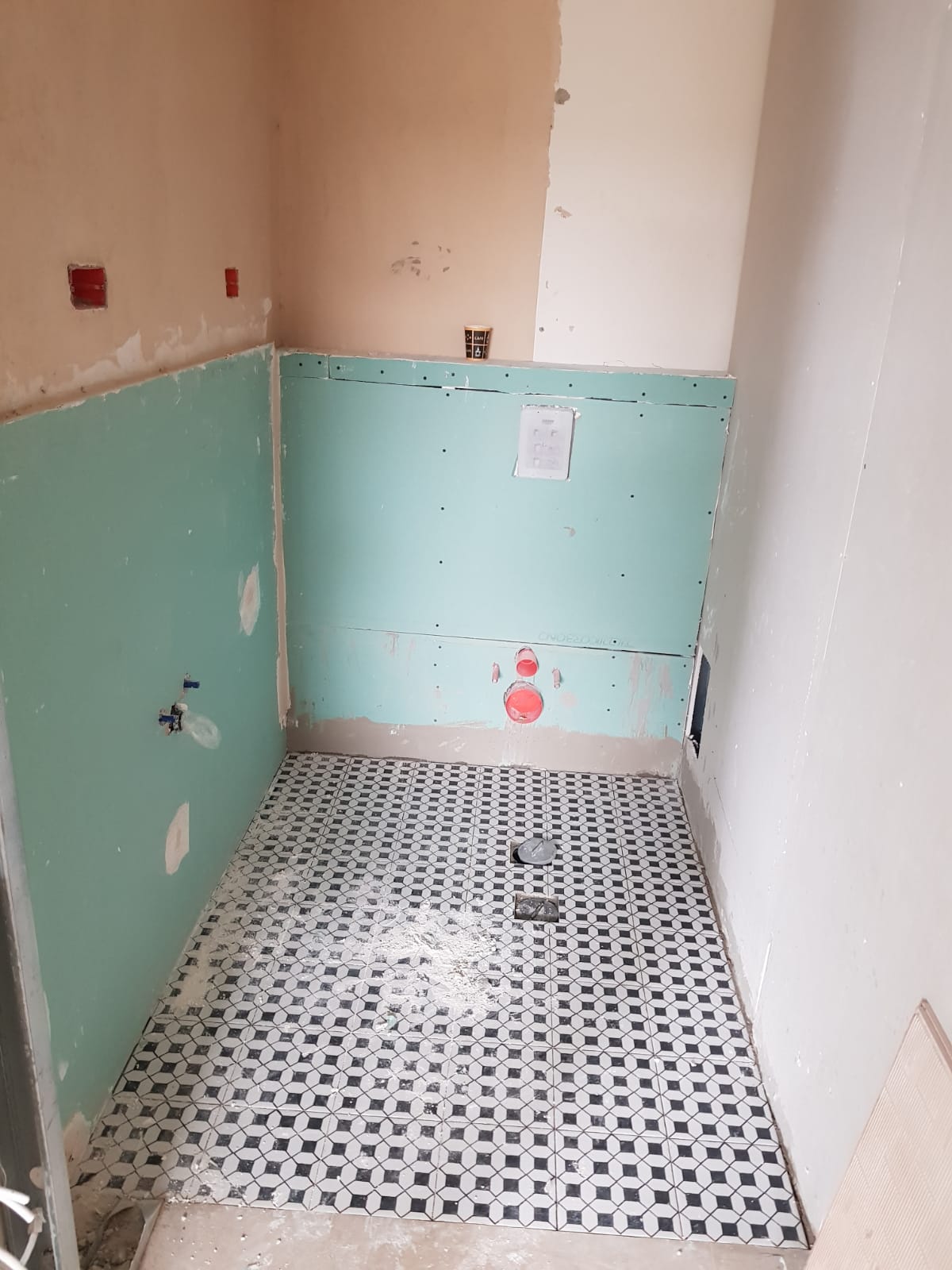 שיפוץ מקלחת ושירותים