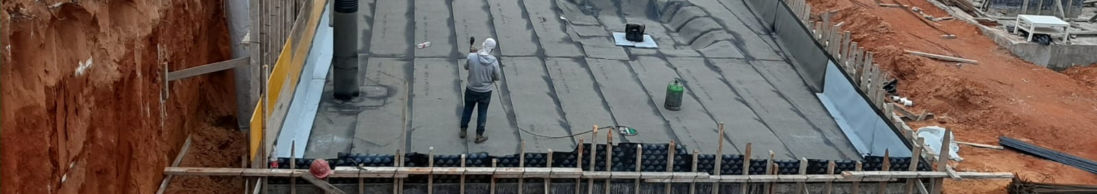 צילום מעבודה של איציק פרץ