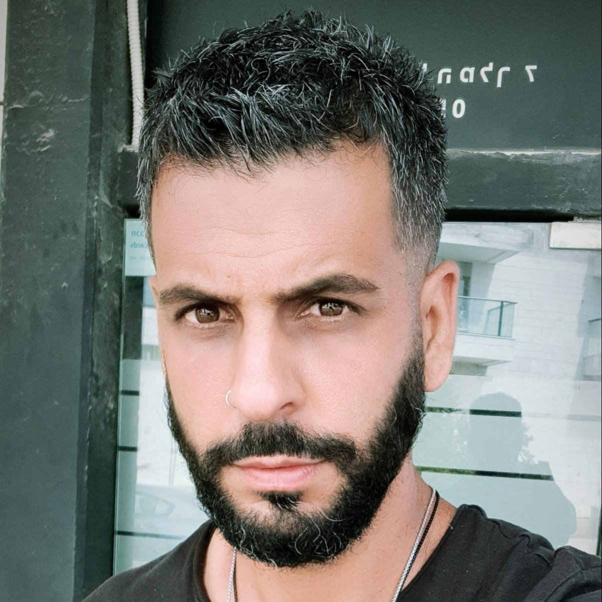 אביב- אופל איטום - קבלן איטום , תמונת פנים