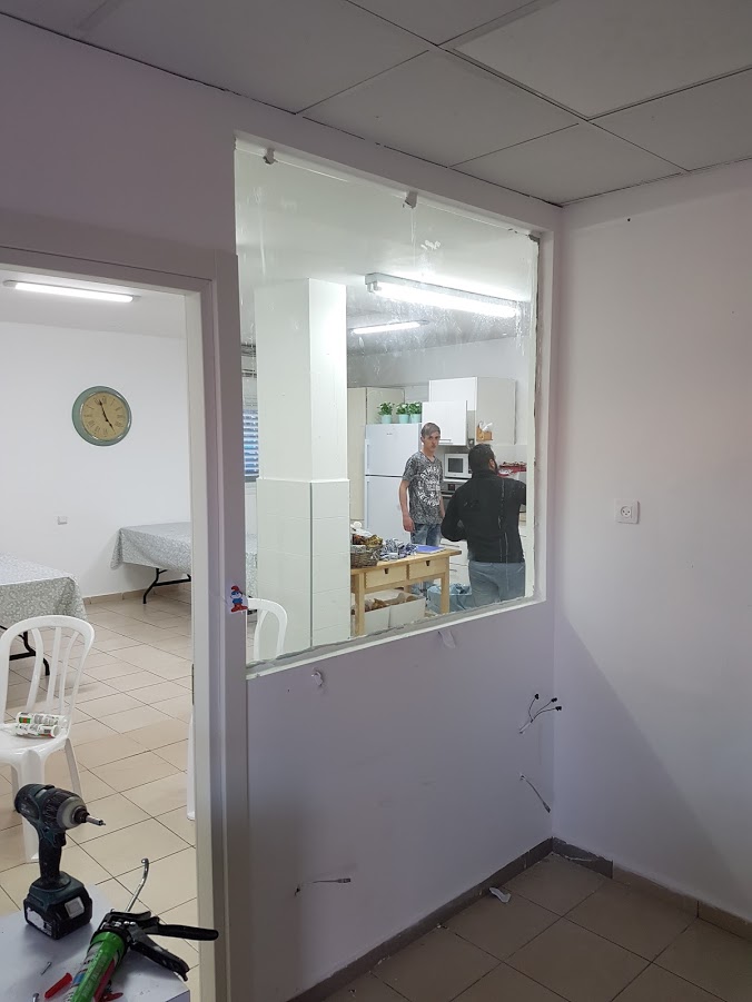 שיפוץ מטבחון בפנימיה