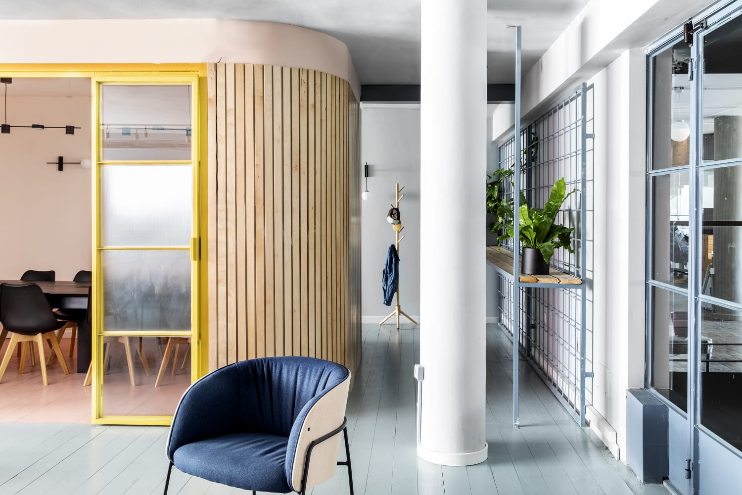 הבניין הורוד - תל אביב