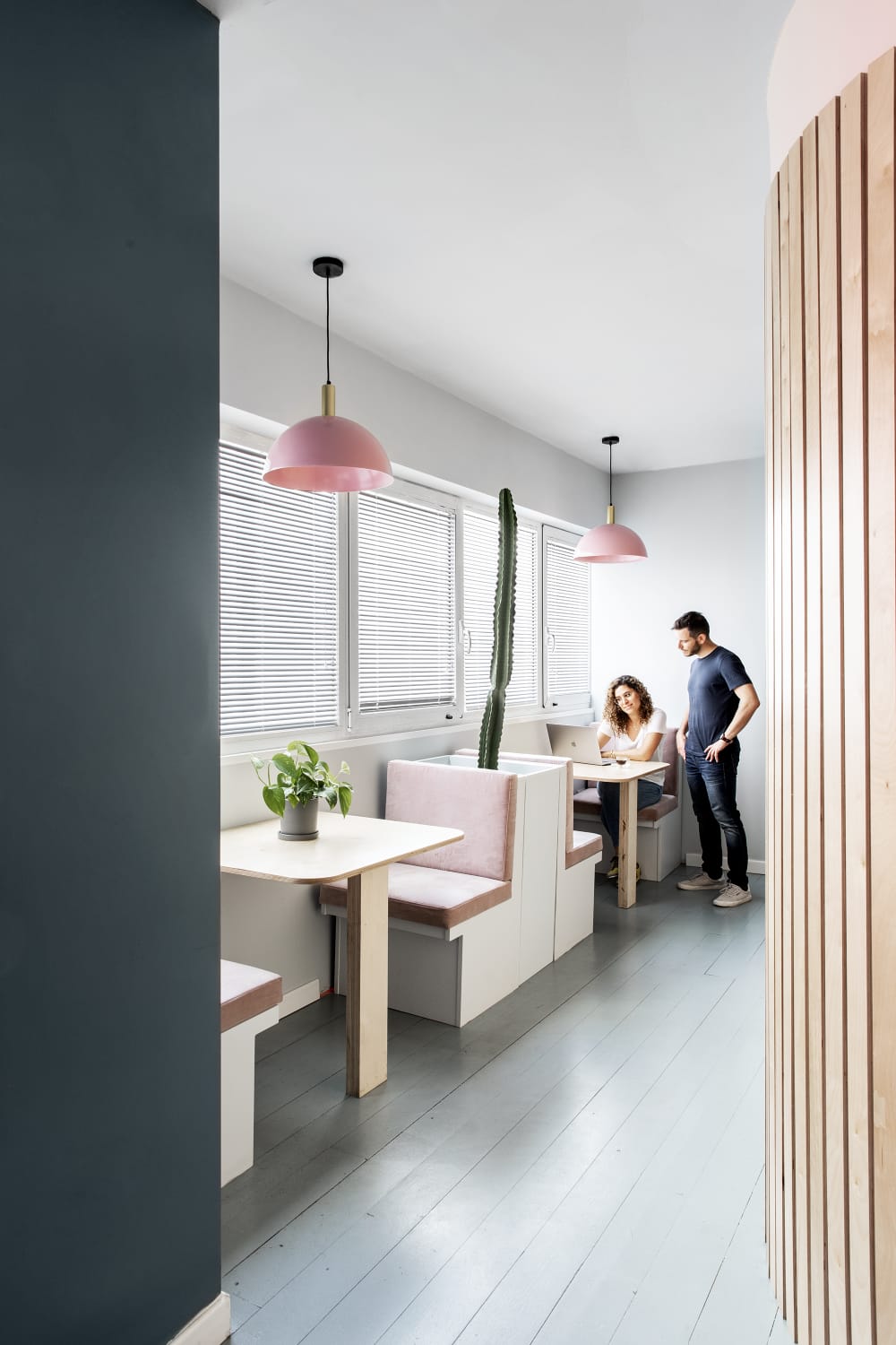 הבניין הורוד - תל אביב