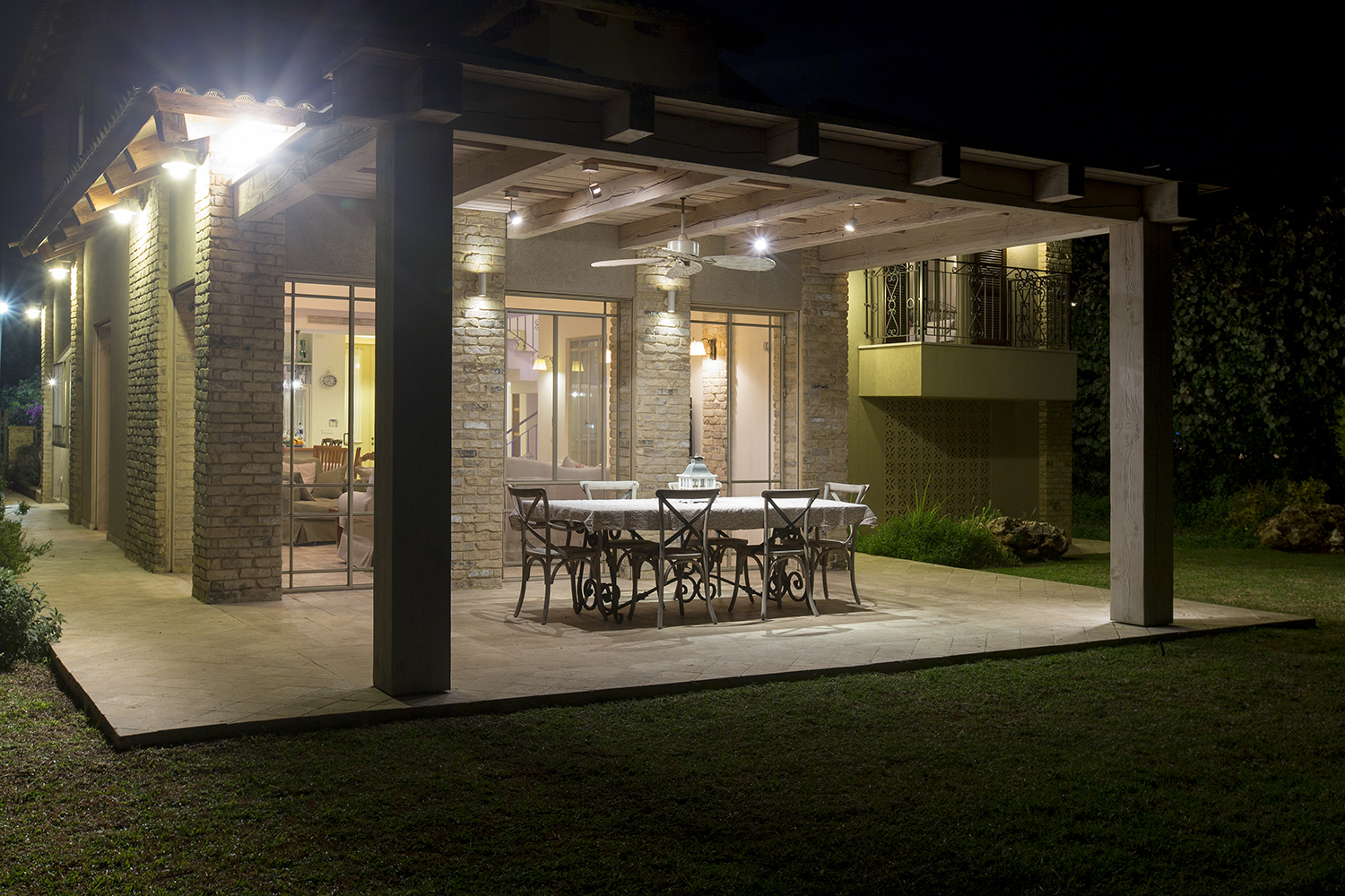 אדריכלות פנים וחוץ לבית פרטי