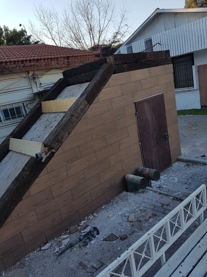 שיפוץ כניסה למקלט