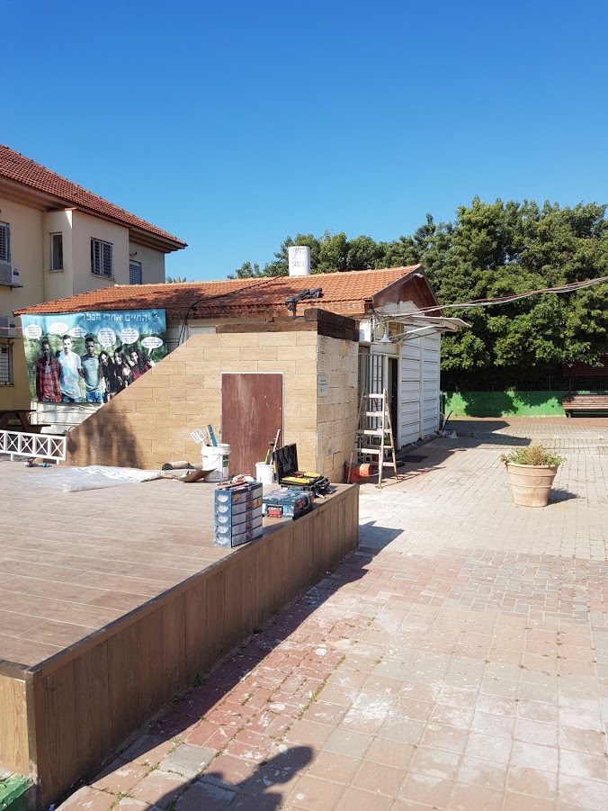 שיפוץ כניסה למקלט