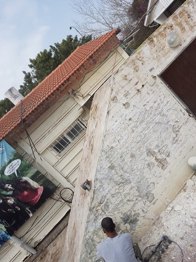 שיפוץ כניסה למקלט