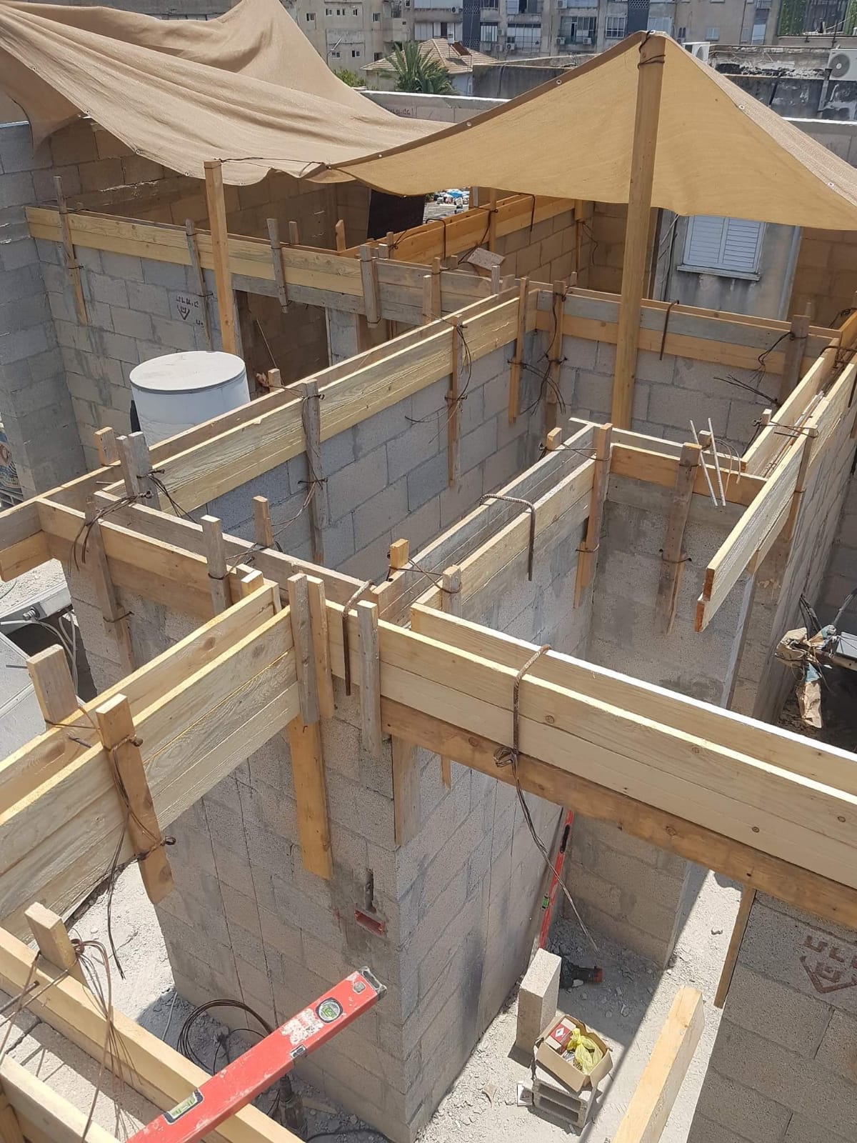 בניית שלד ועבודות גמר עד מפתח