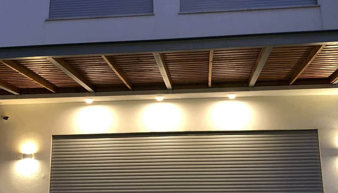 דקים, פרגולות ועבודות עץ