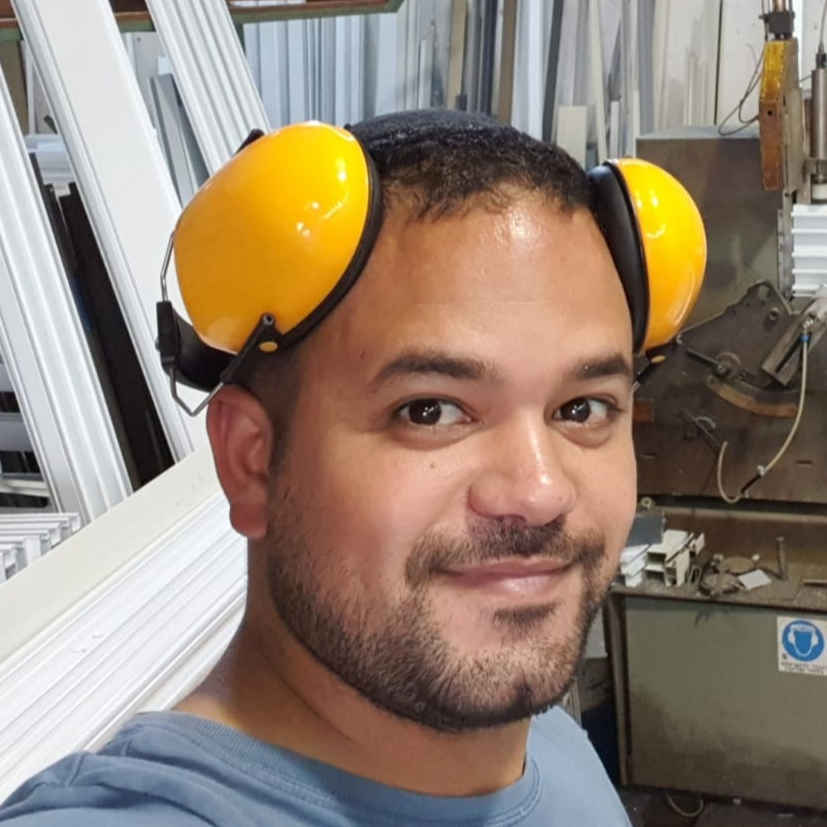 ניר עדני - חברת אלומיניום , תמונת פנים