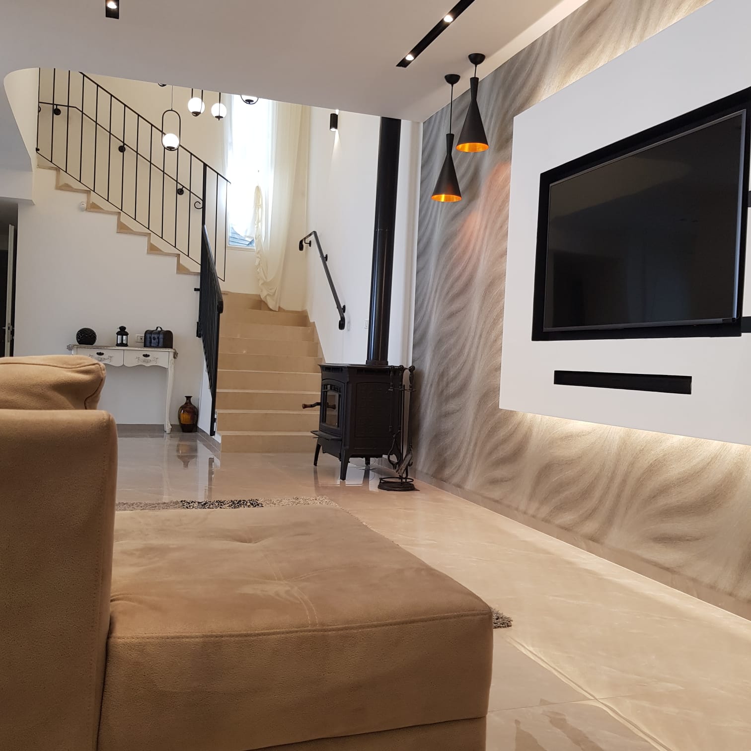 עיצוב פנים  ופיקוח בניה לבית פרטי בזכרון יעקב