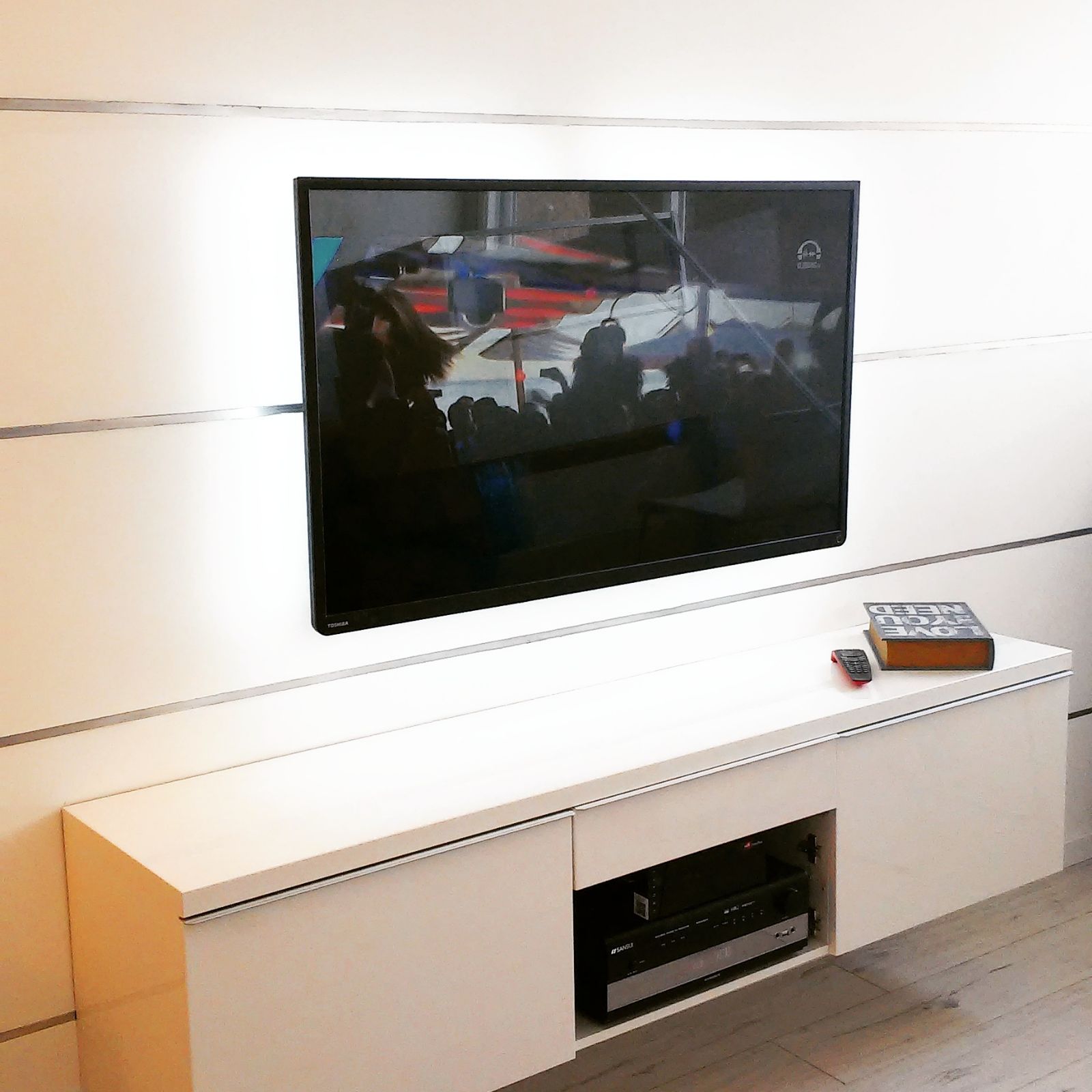 עיצובי פנים בשחור לבן ואפור