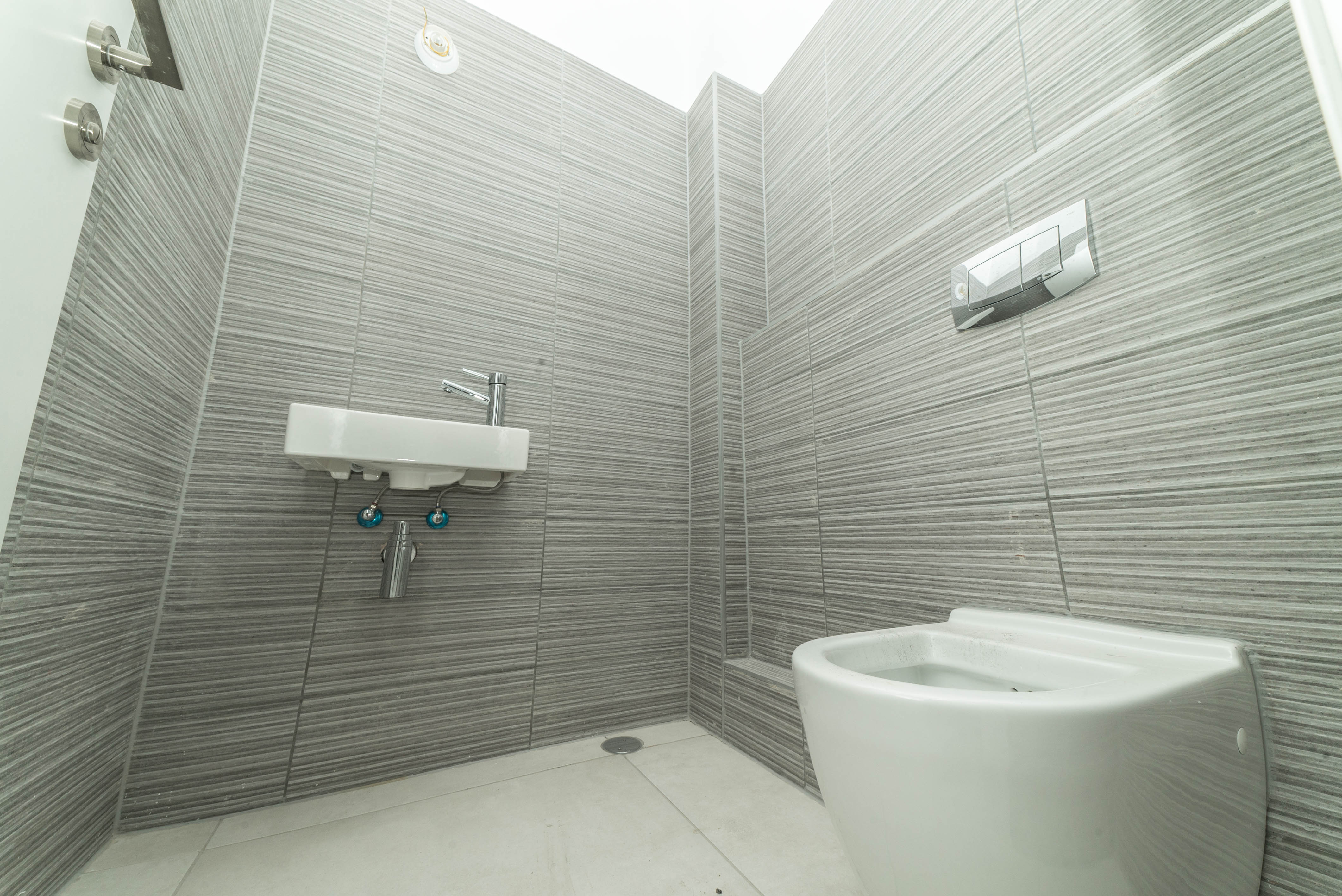 חדרי רחצה ושירותים