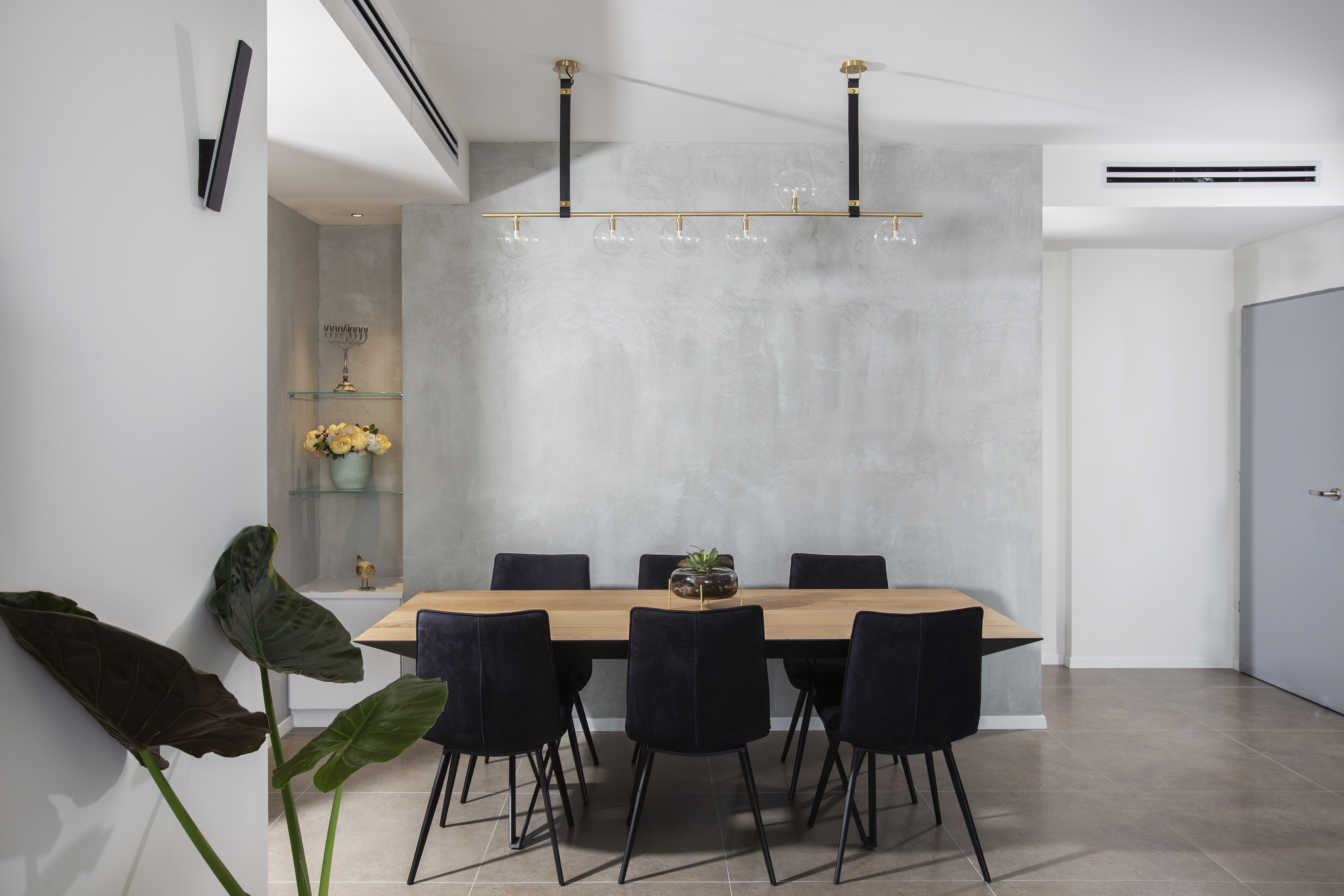 צילום מעבודה של אורי פמיני