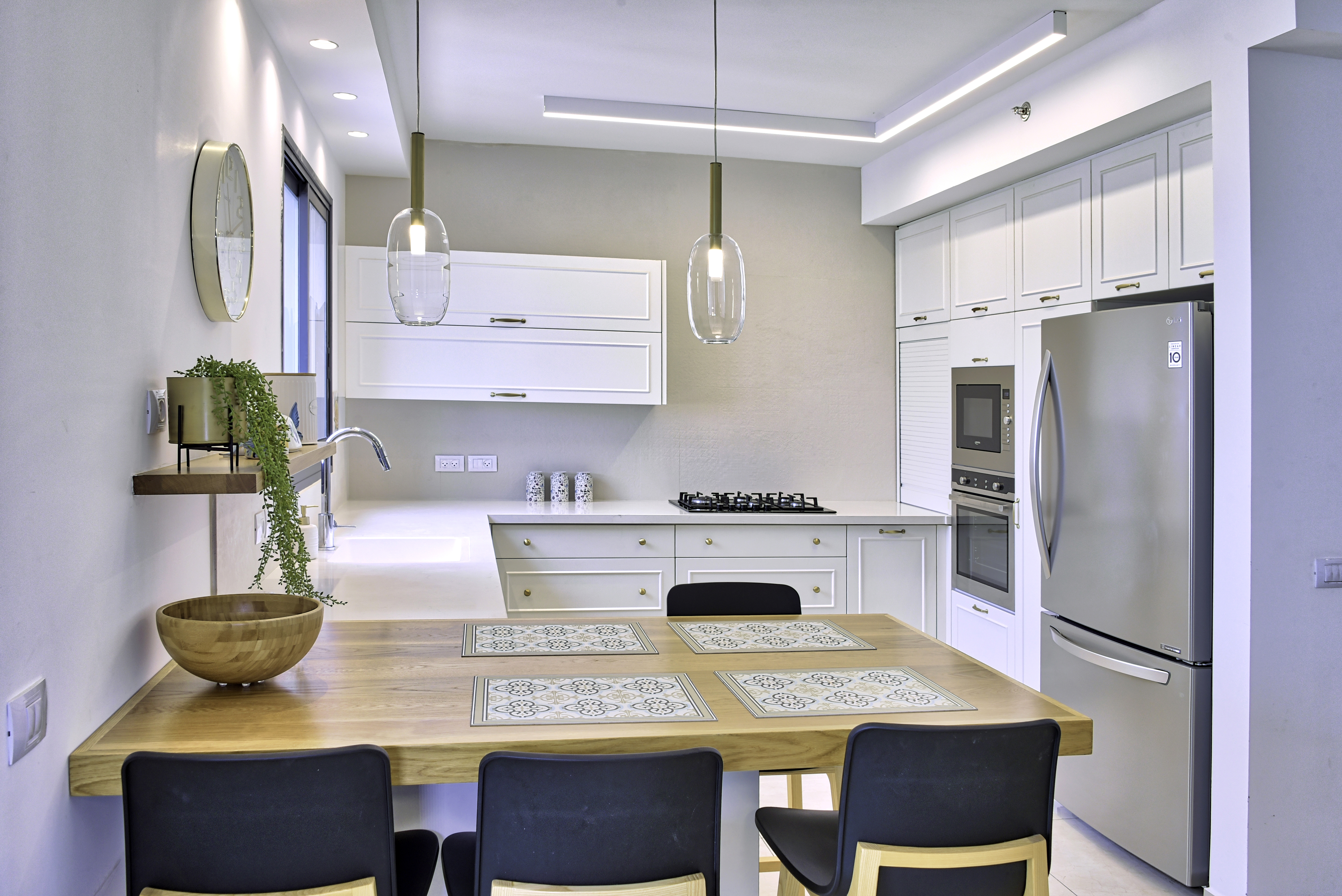 חידוש איזור המטבח והסלון בדירה ברמת גן