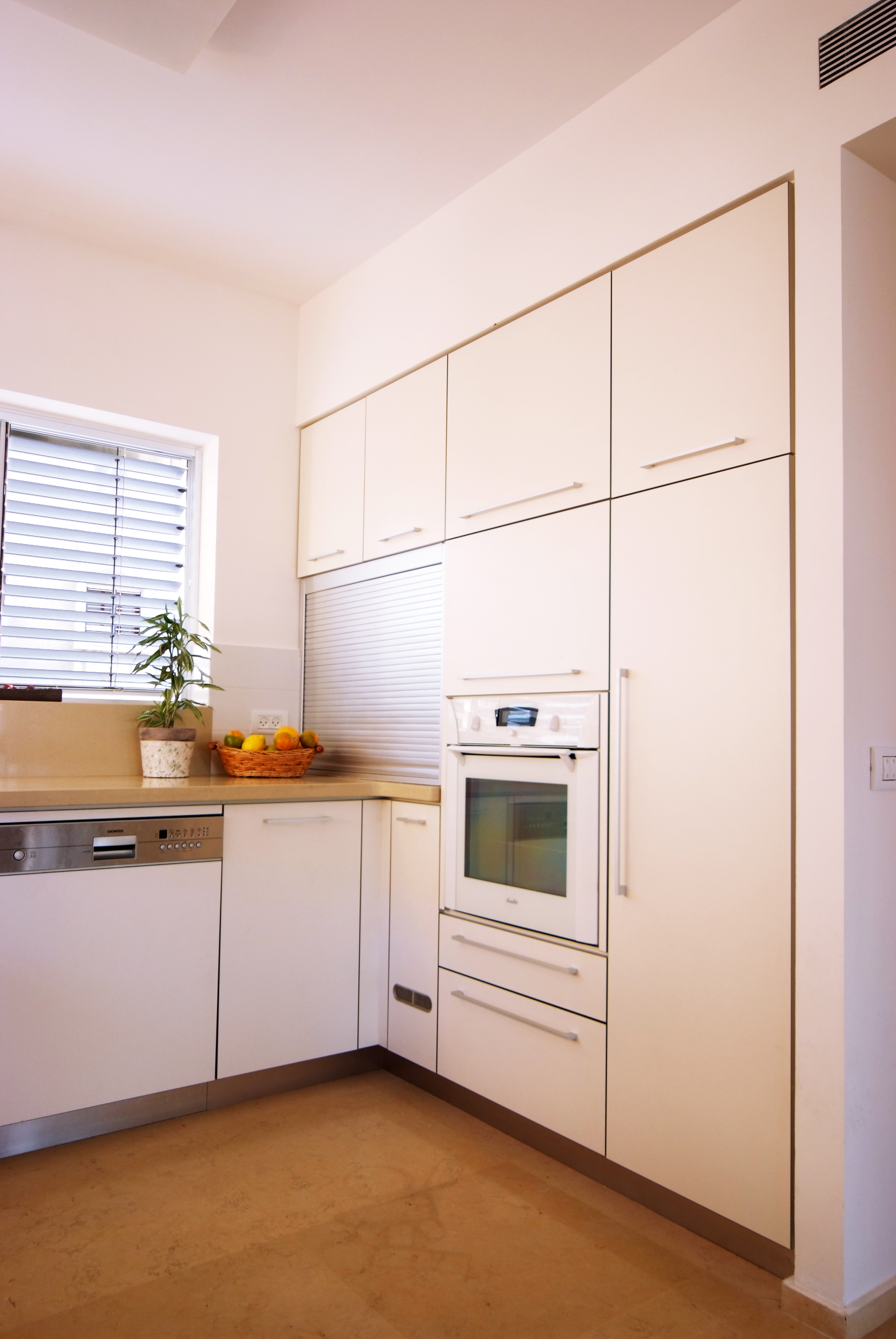 עיצוב דירה ונגרות בהזמנה בגבעתיים