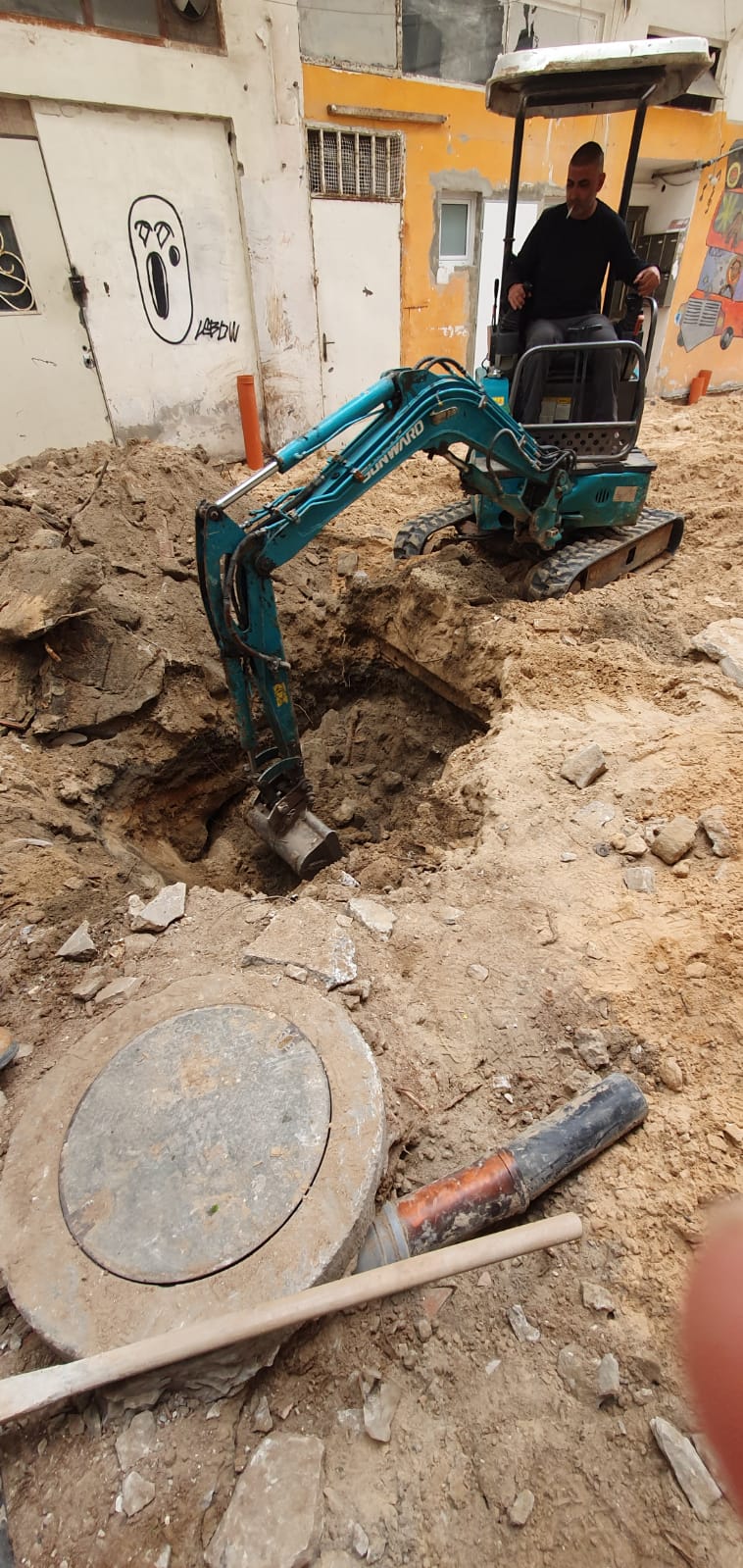 עבודות חוץ ופיתוח