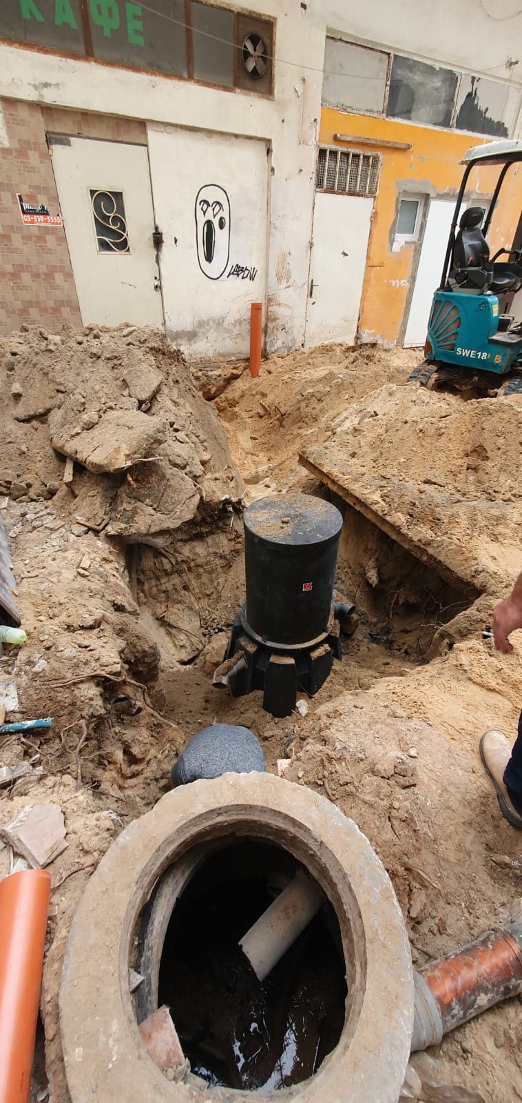 עבודות חוץ ופיתוח