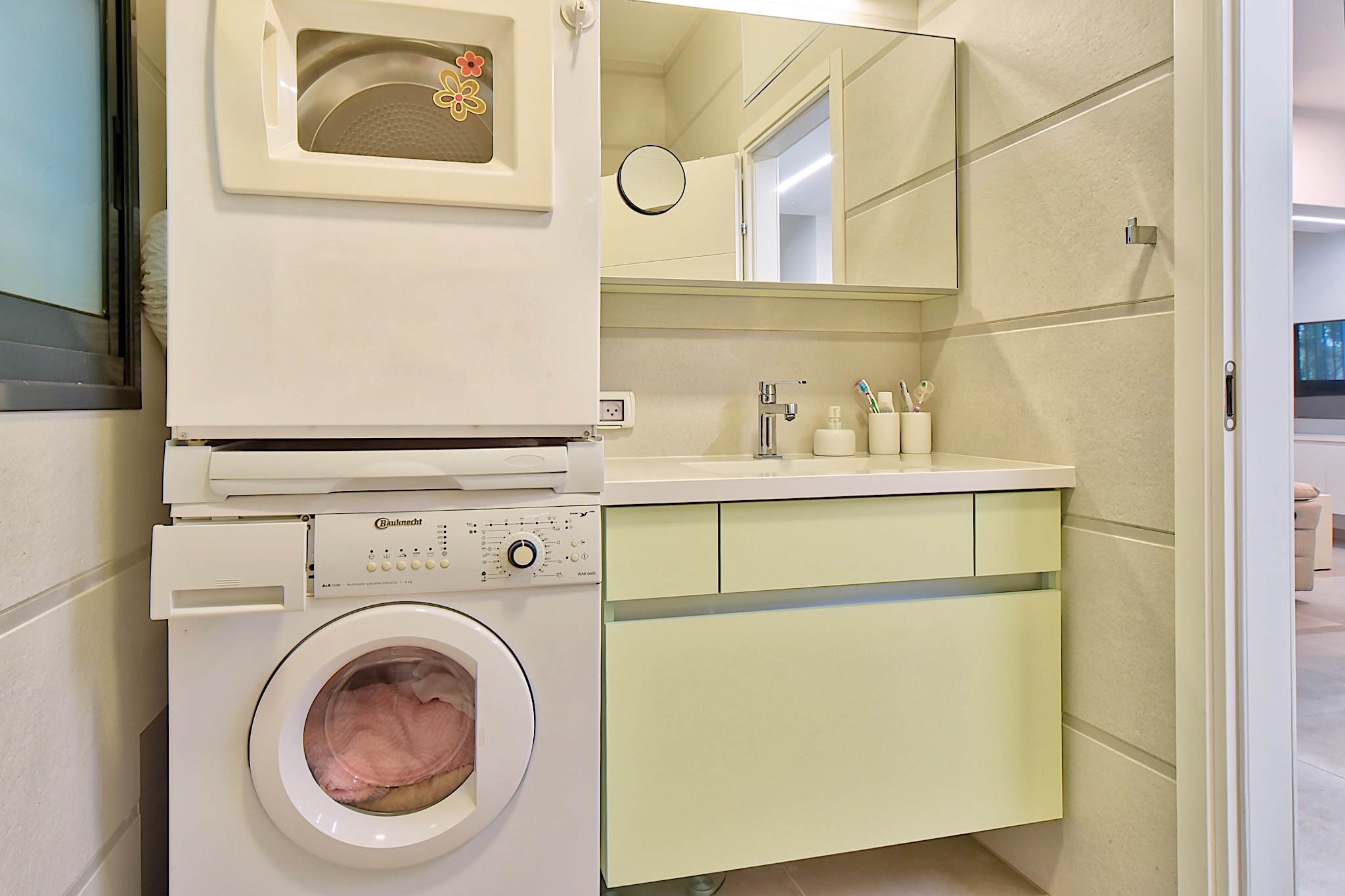 שיפוץ, עיצוב פנים ונגרות לדירה בתל אביב