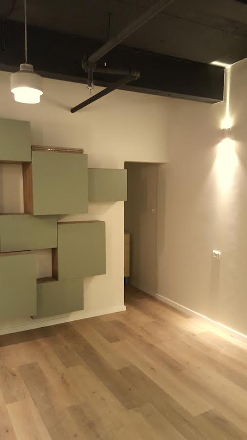 השמשת מחסן לקליניקה