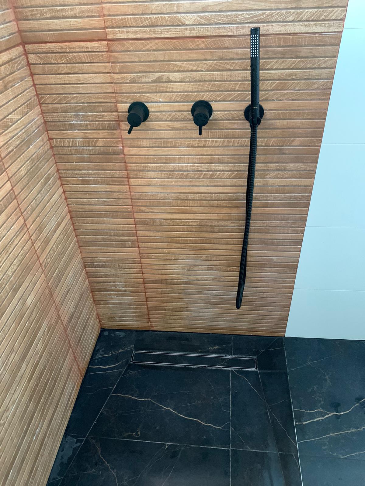 ריצוף חדרי אמבטיה