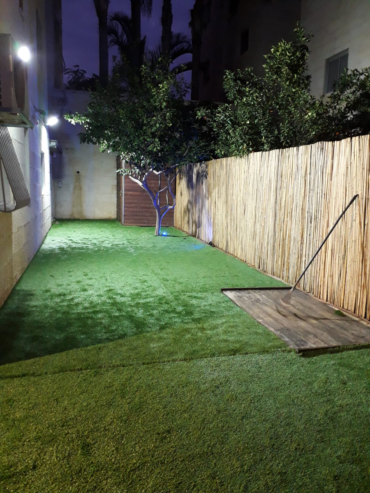 ריצוף סלון + גינה