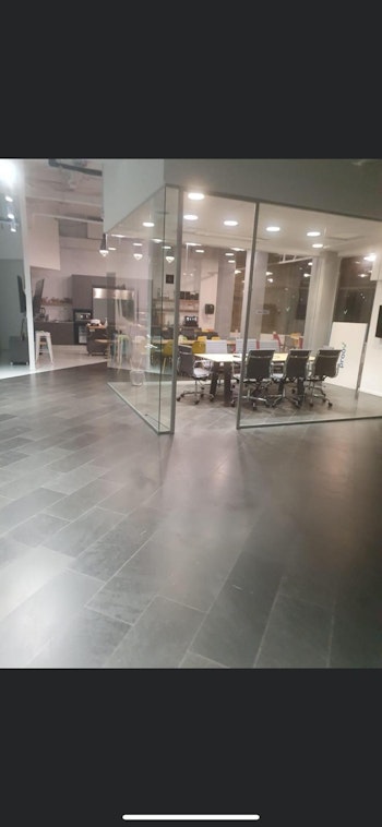 ניקיון משרדים