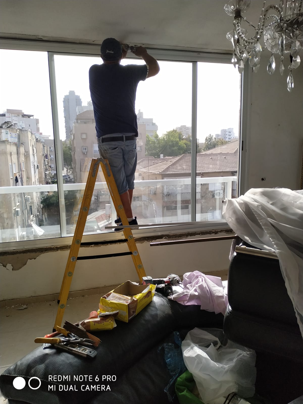 ייצור והתקנה של חלונות אלומיניום