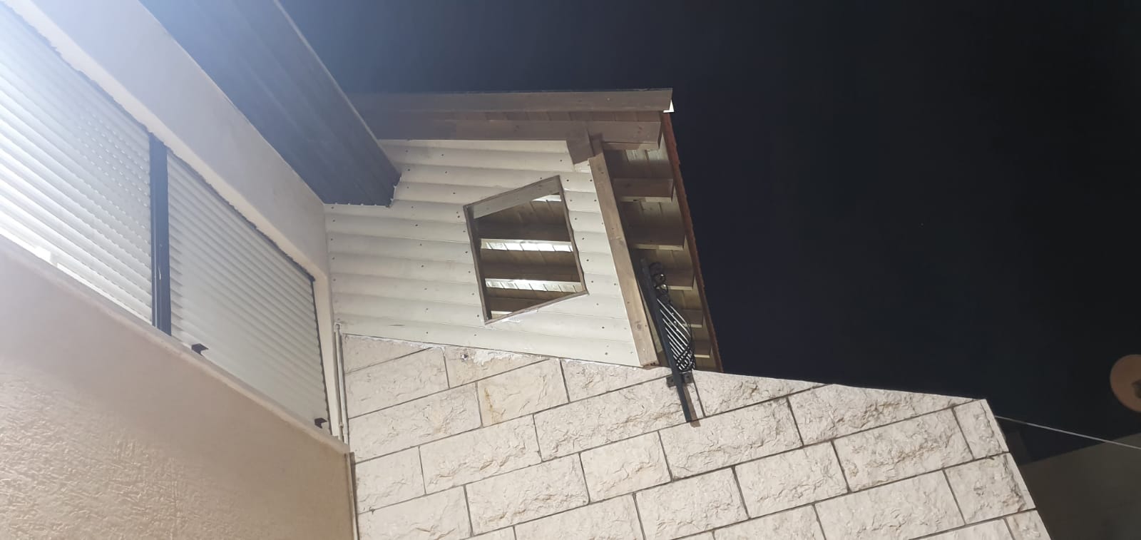 סגירת מרפסת 6*5 מעץ