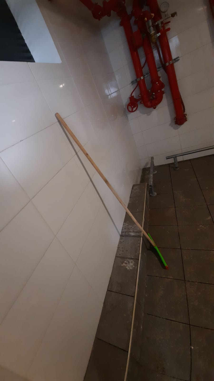 עבודת אינסטלציה וריצוף