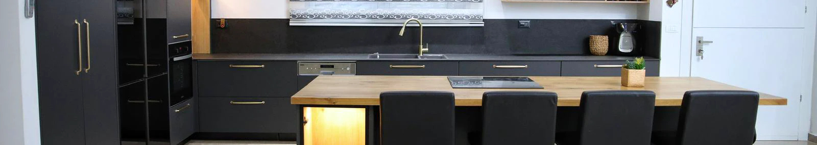 צילום מעבודה של MYK KITCHEN