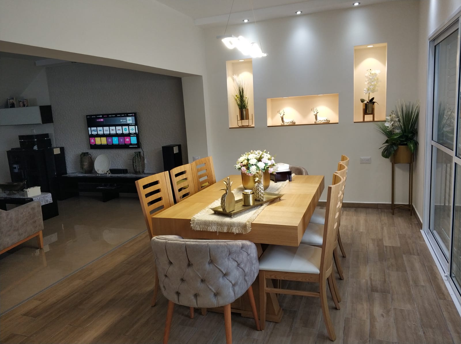 תוספת בניה לבית