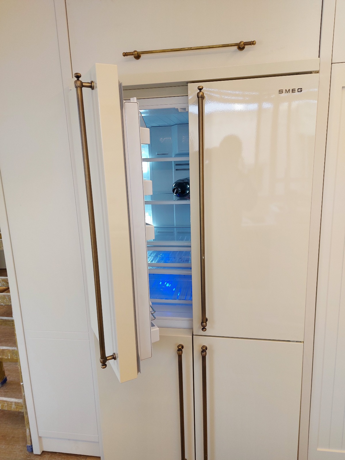 תהליך עבודה של שיפוץ כללי בדירה