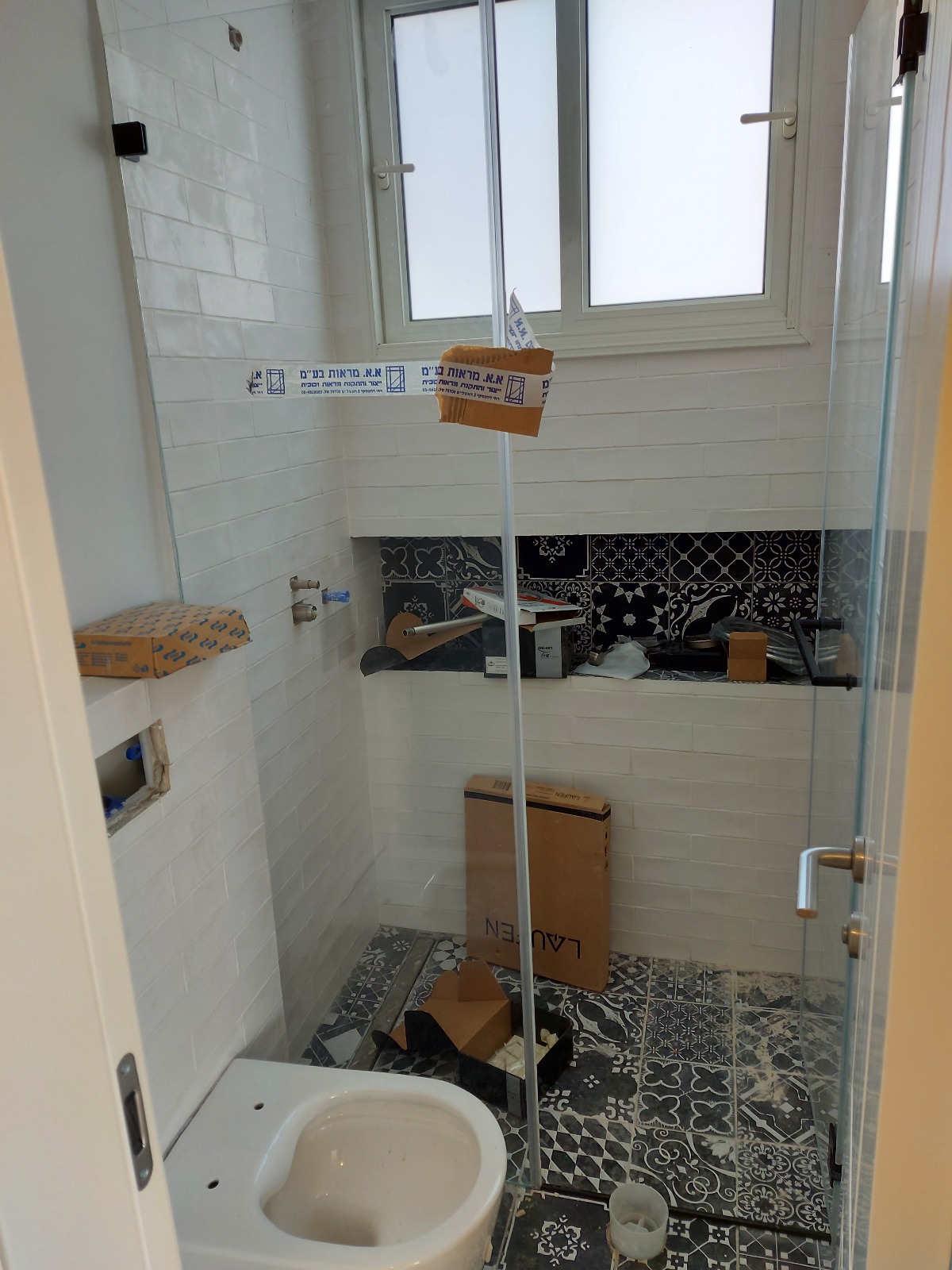 תהליך עבודה של שיפוץ כללי בדירה