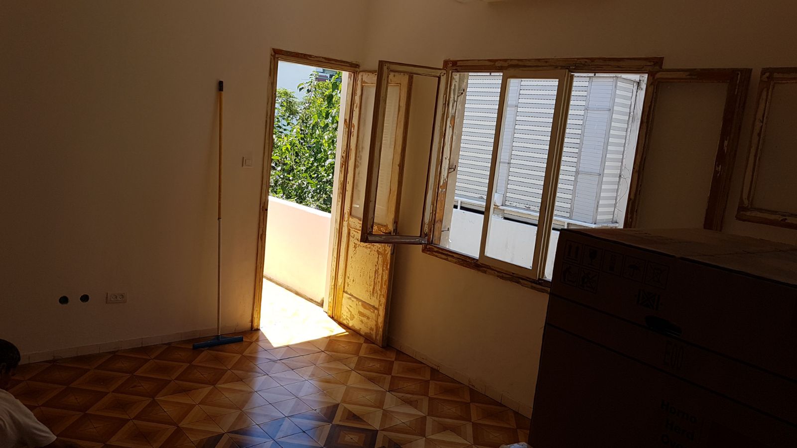 ריצוף דירה ישנה