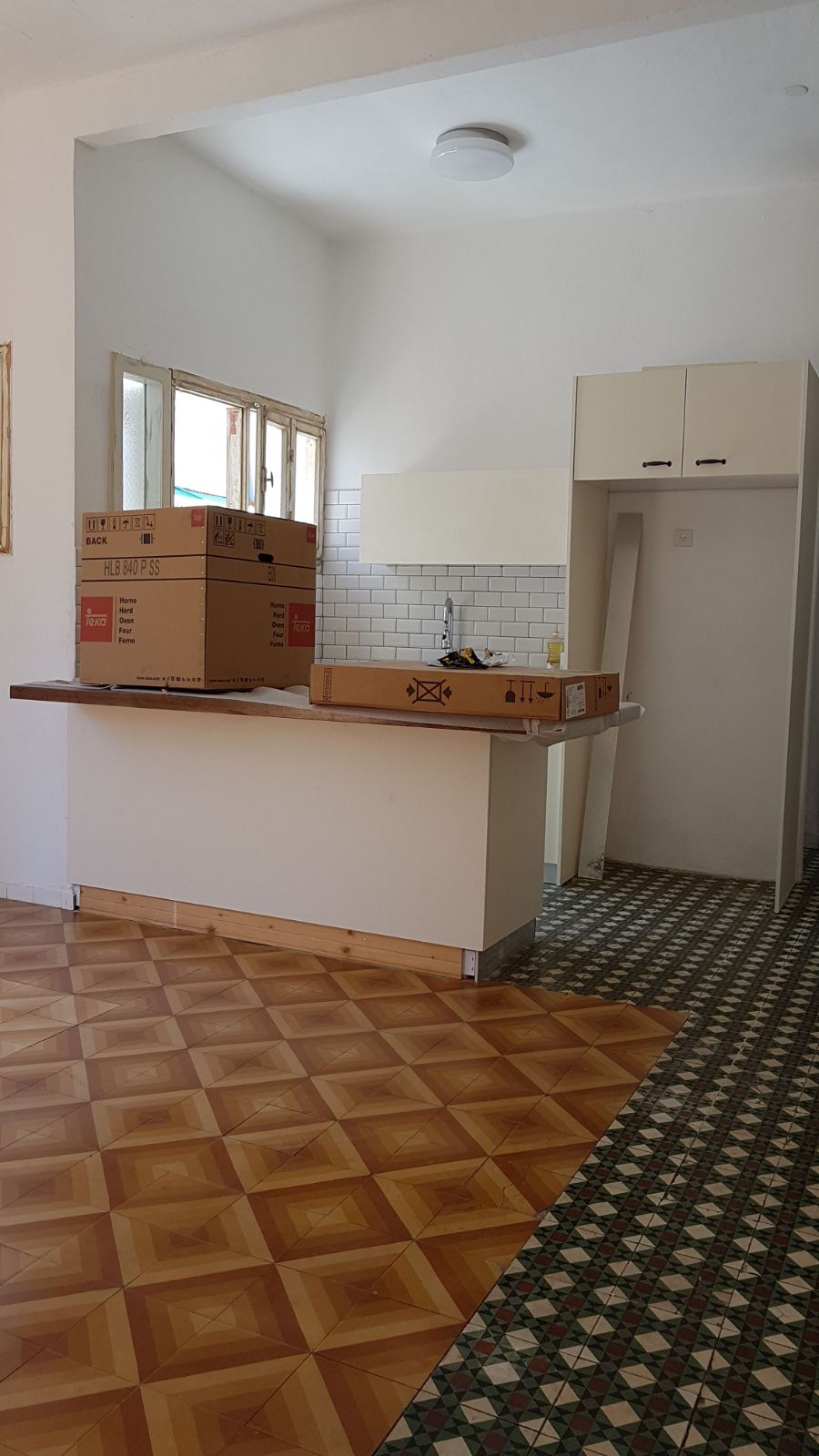 ריצוף דירה ישנה