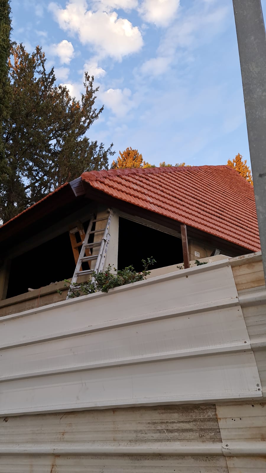 חדוש ארגז עץ ב צפוי אלמיניום