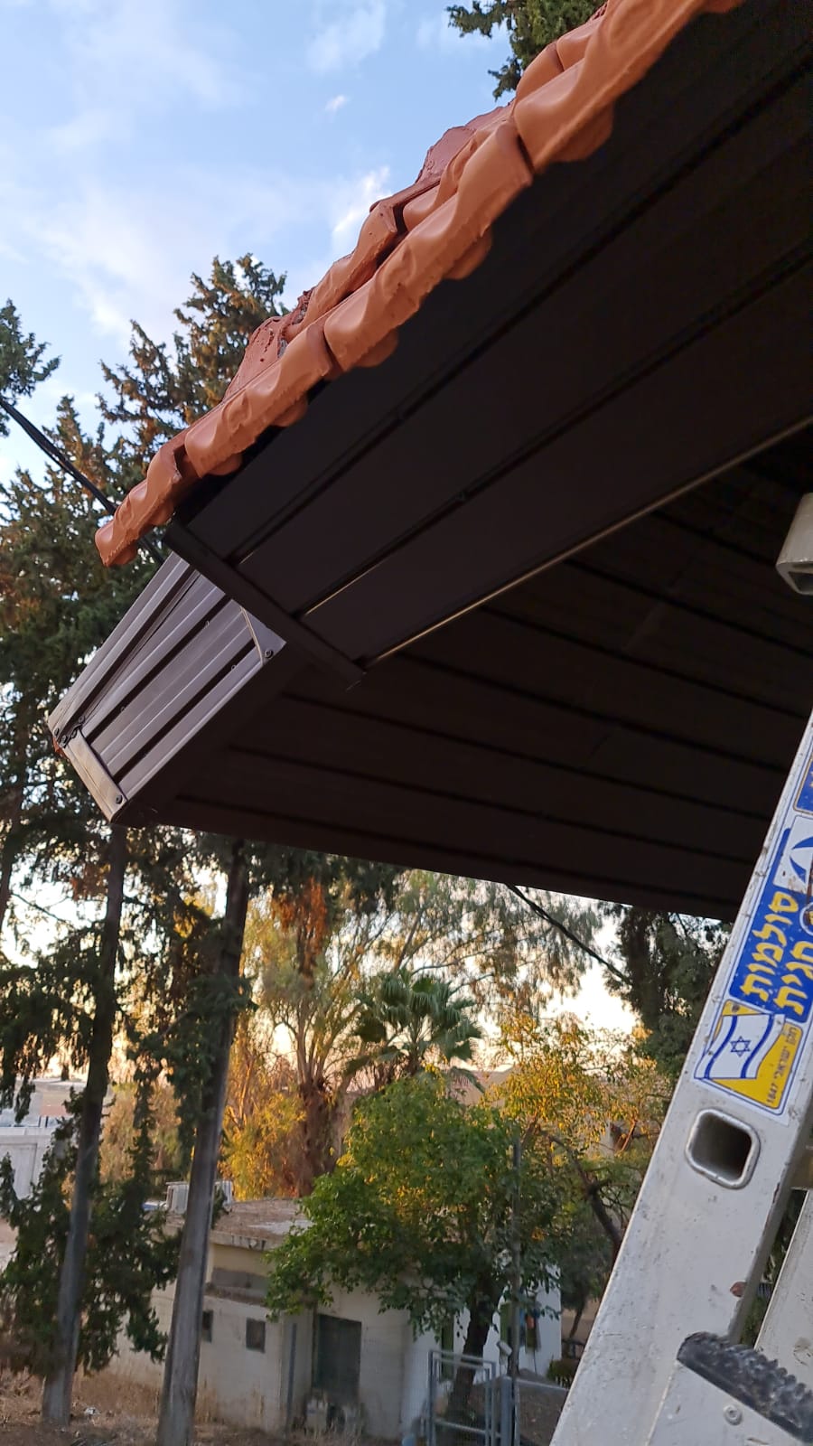 חדוש ארגז עץ ב צפוי אלמיניום