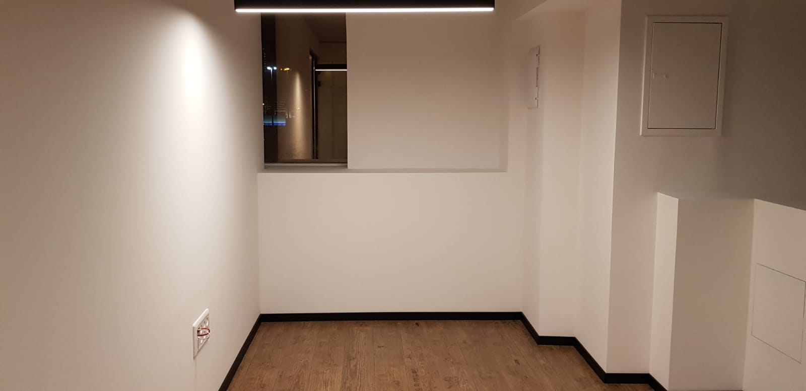 בניה קלה + חלוקה פנימית מזכוכית