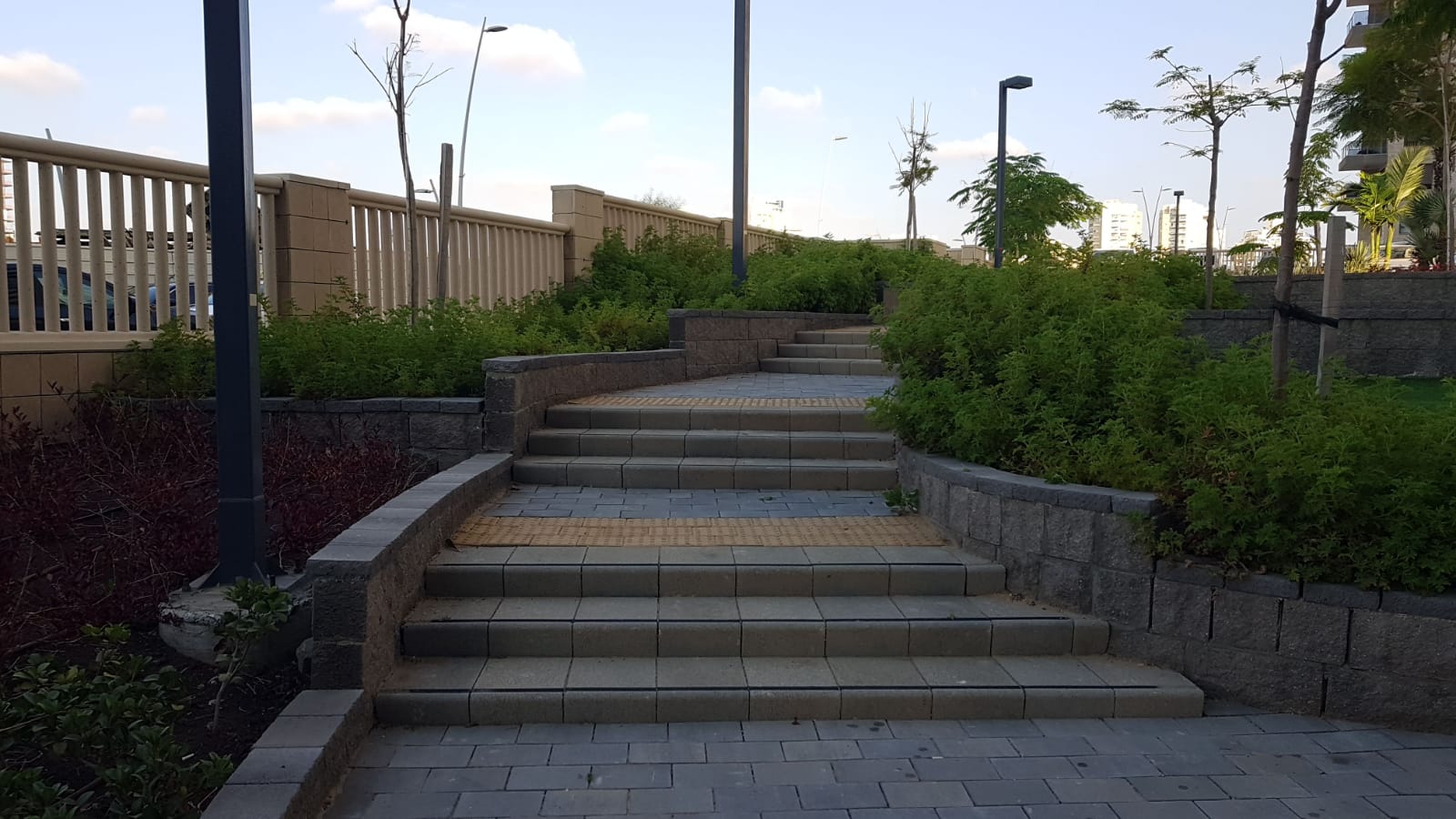 עבודות פיתוח וגינון