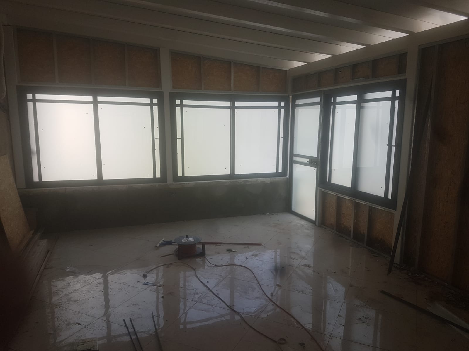 חלונות אלומיניום