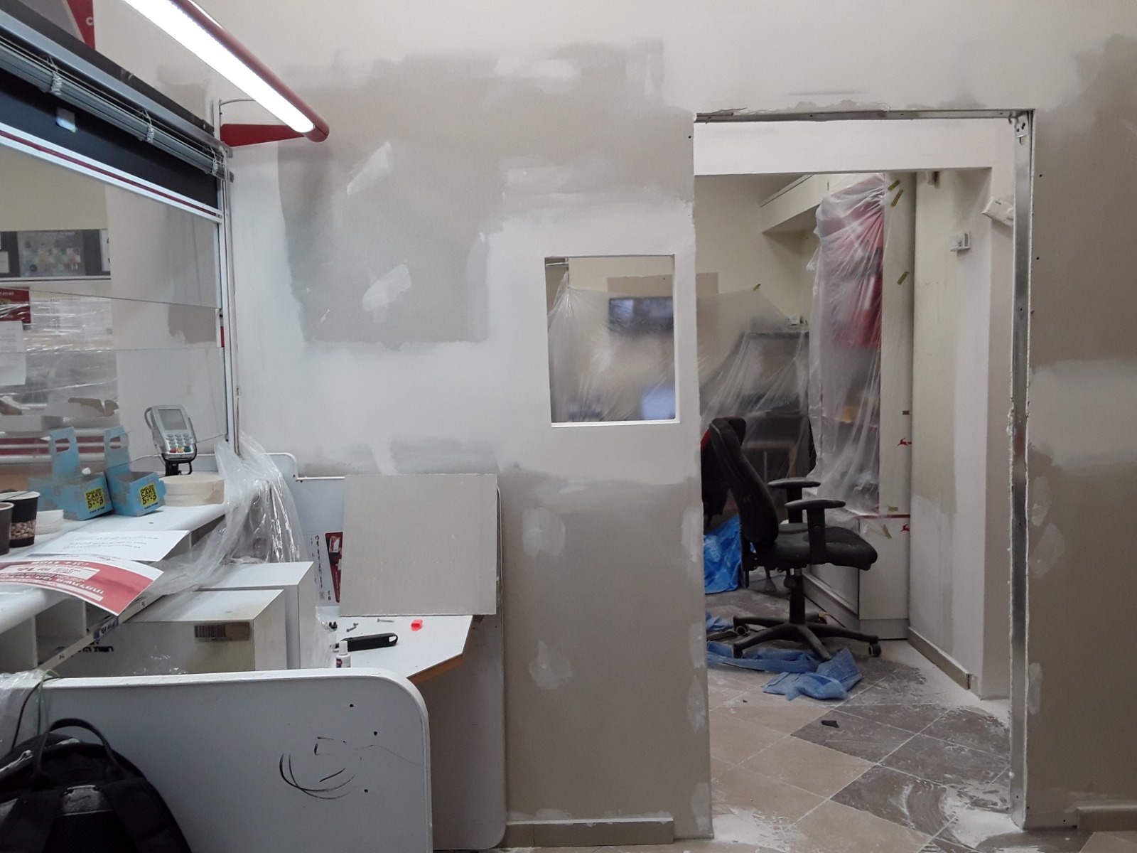 עבודת גבס בסניף דואר