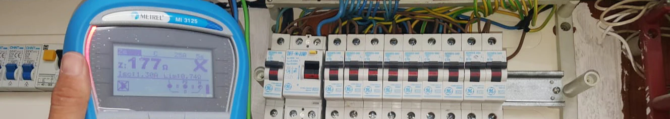 צילום מעבודה של טל שמאי