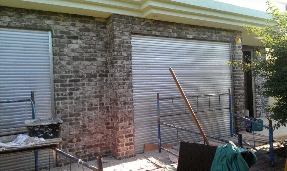 שליכט צבעוני וחיפוי בריקים