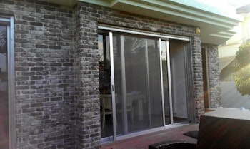 שליכט צבעוני וחיפוי בריקים