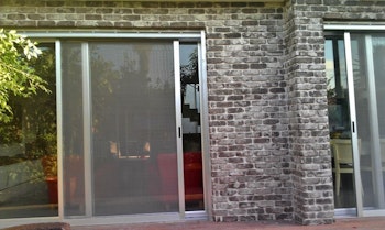 שליכט צבעוני וחיפוי בריקים