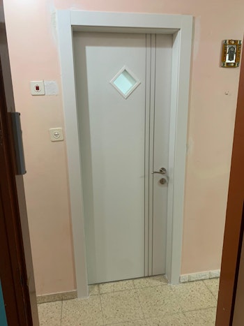דלתות פנים