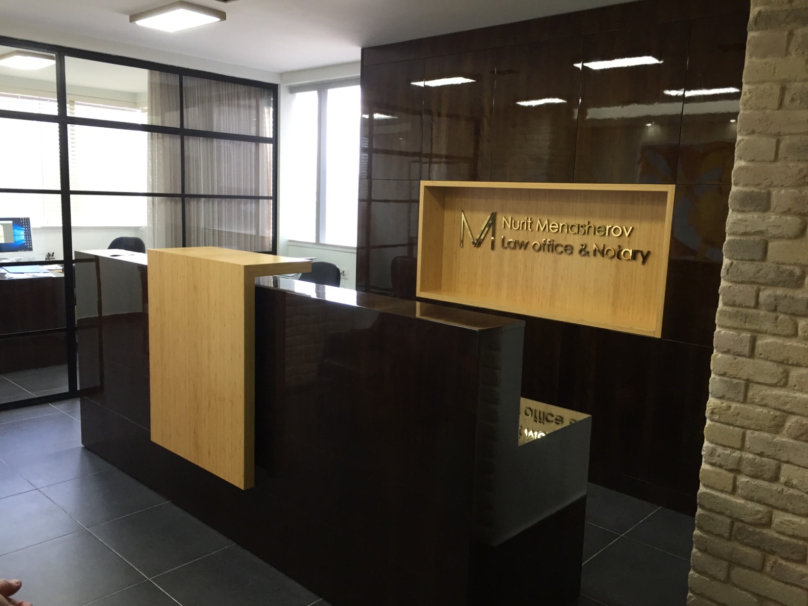 עבודות נגרות במשרד