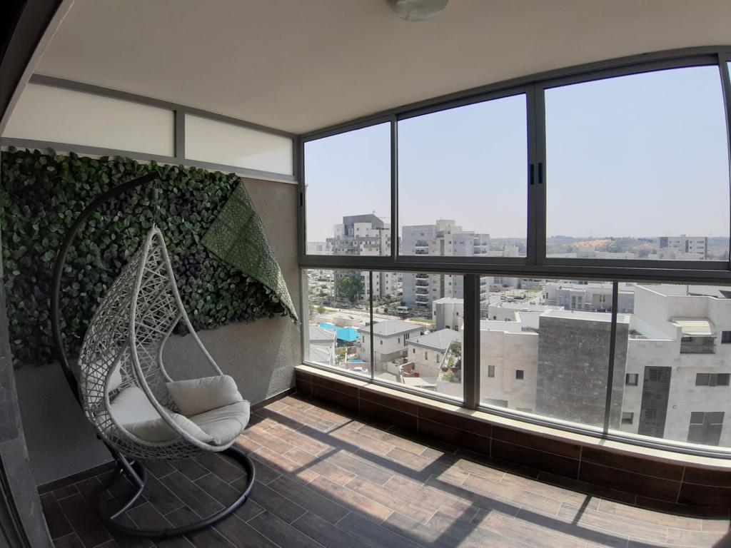 סגירת מרפסות מאלומיניום