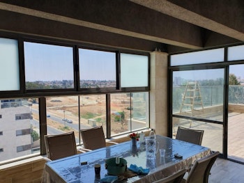 סגירת מרפסות מאלומיניום